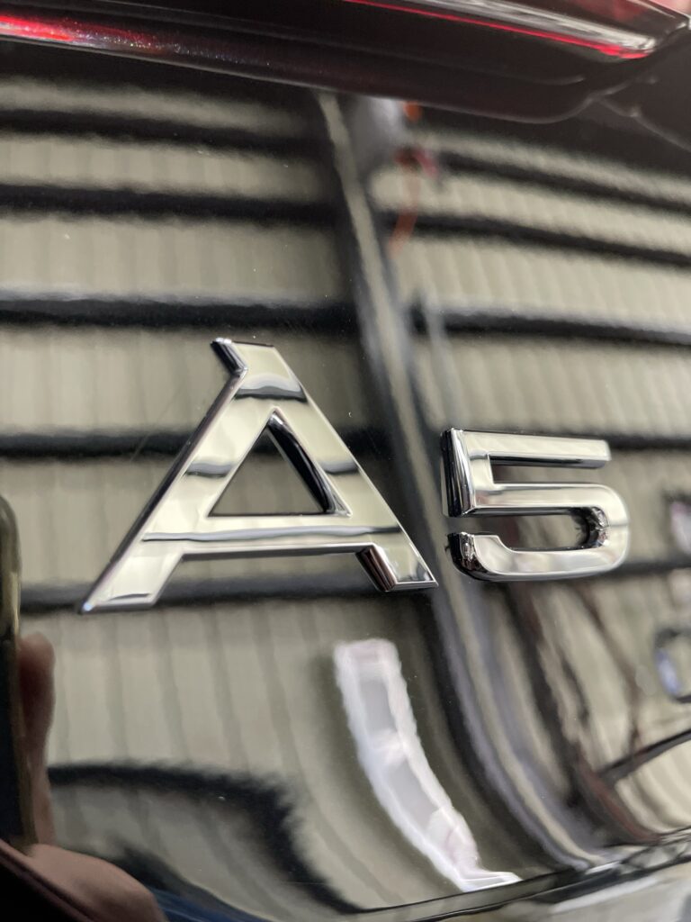 AUDI A5スポーツバック！