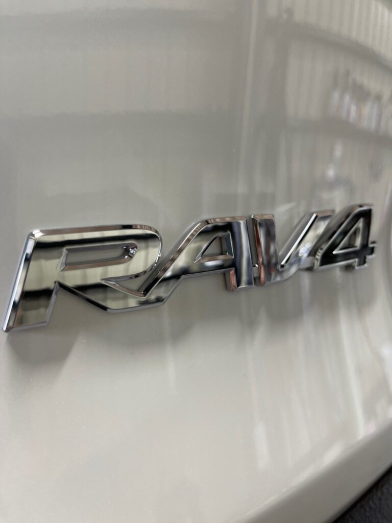 新車RAV4 CERAMIC ULTRAプレミアム施工