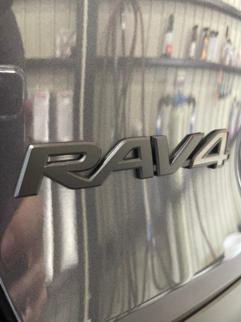 TOYOTA RAV4