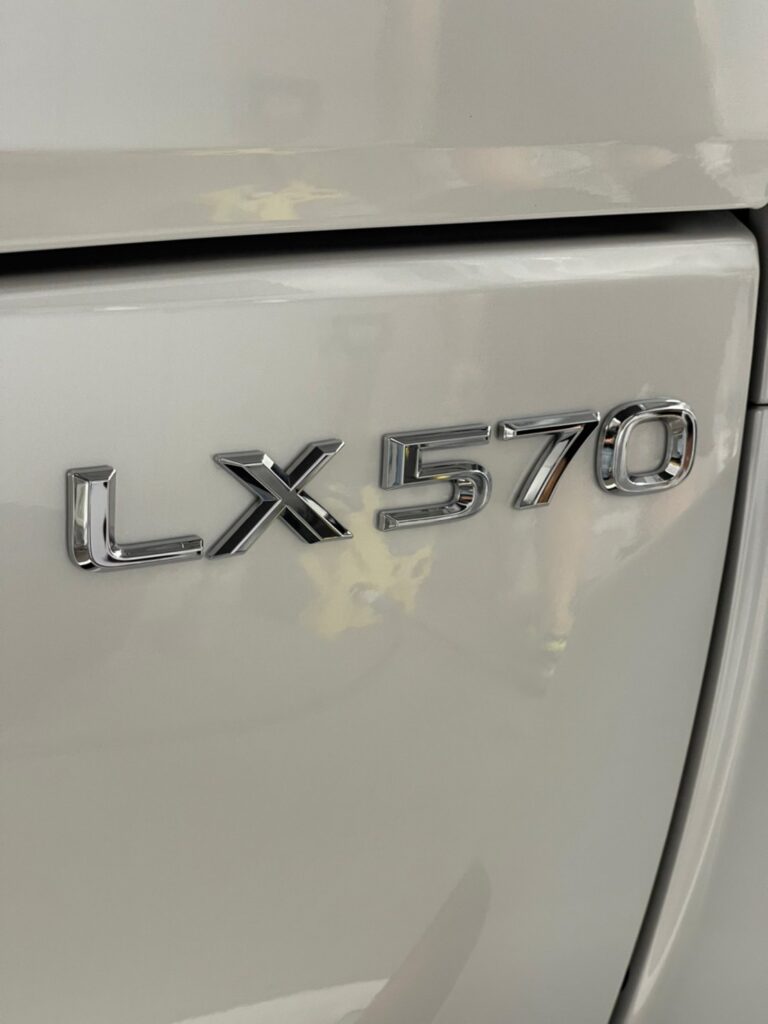 LEXUS LX570