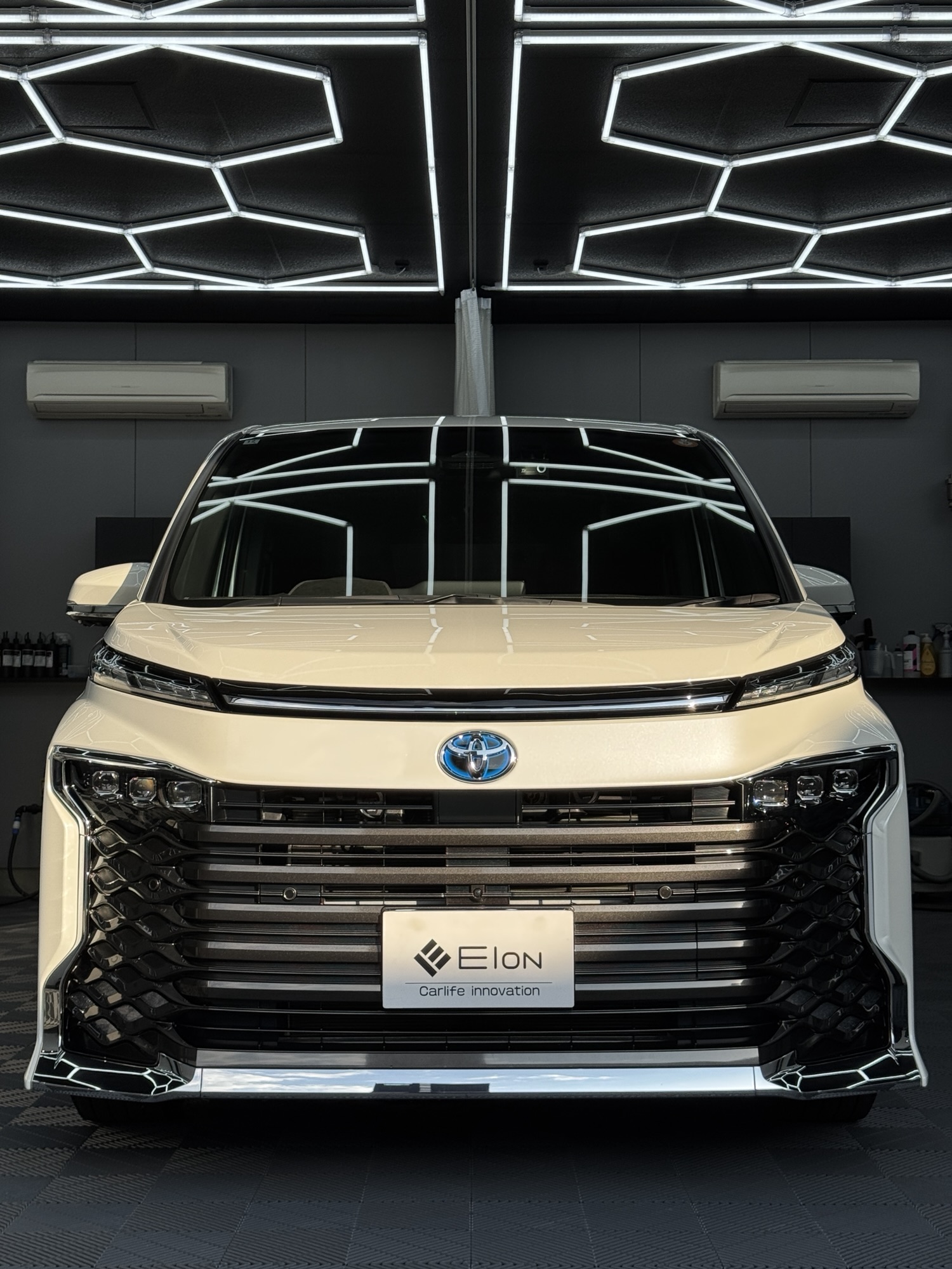 TOYOTA VOXY【メンテナンス】 - Elon Carlife Innovation